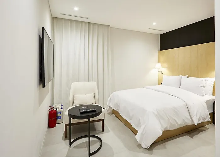 Hotel The Artist Yeoksam Motel