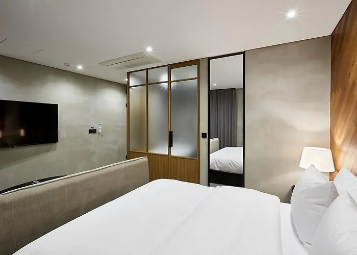 Hotel The Artist Yeoksam 3* Seoul