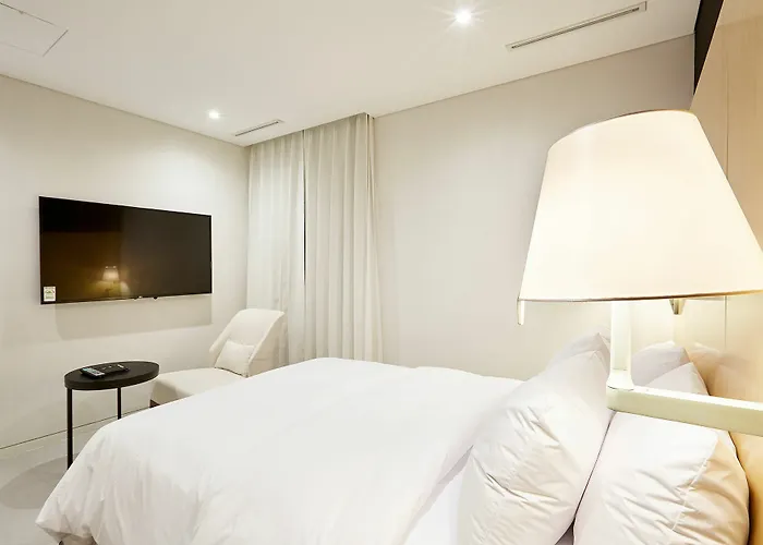 Hotel The Artist Yeoksam 3* Seoul