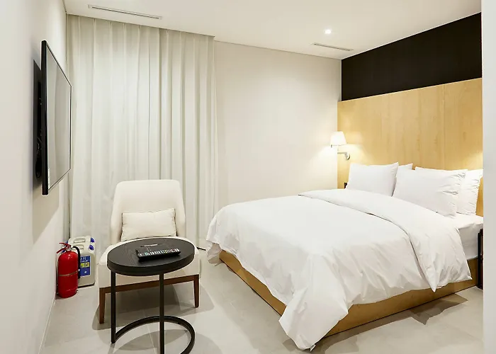 Hotel The Artist Yeoksam Motel