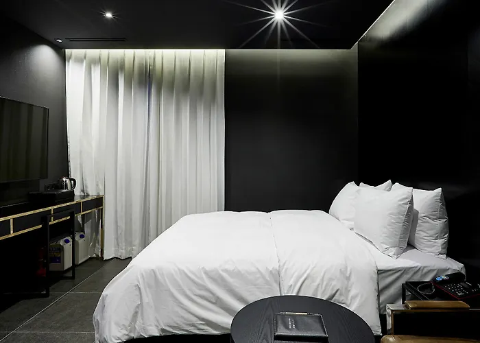 Hotel The Artist Yeoksam 3*