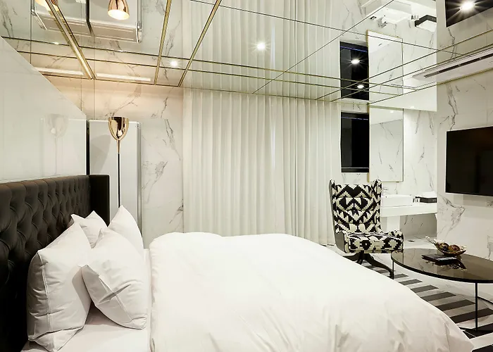 Motel Hotel The Artist Yeoksam Seoul